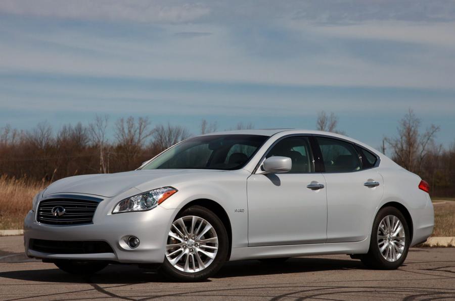 Infiniti M35h '2012